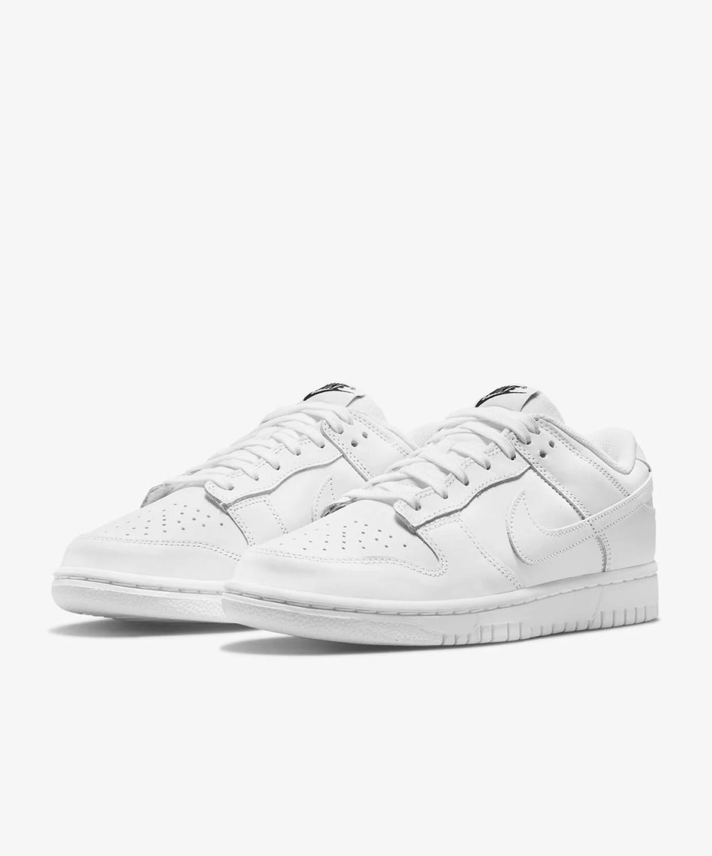 NİKE DUNK LOW TRIPLE WHITE