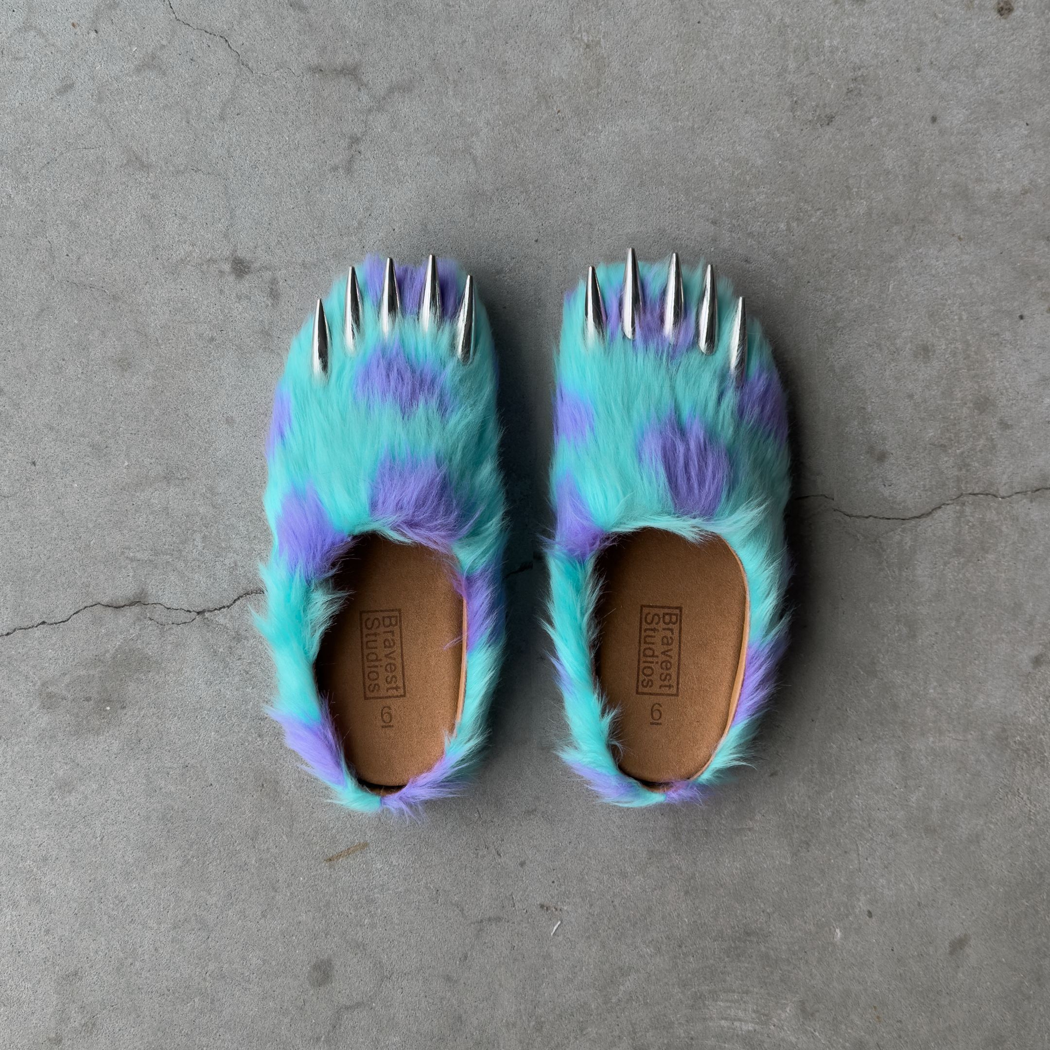 MONSTER CLAW MULES