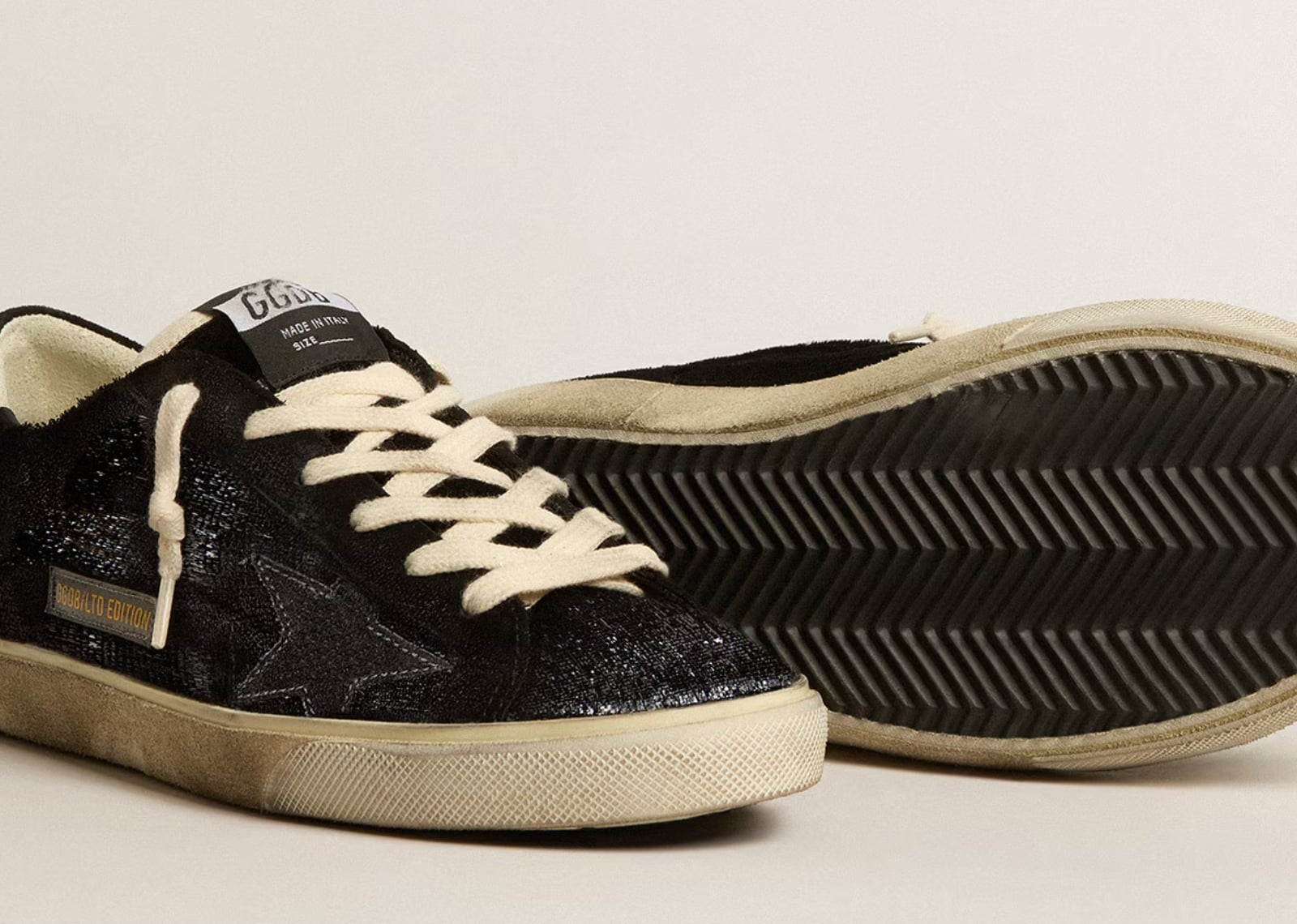 GOLDEN GOOSE SUPER-STAR BLACK VELVET BLACK SUEDE (W)