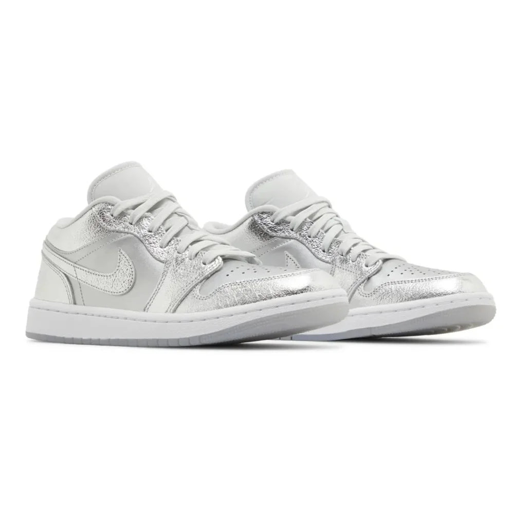 JORDAN 1 LOW SE METALLIC SILVER