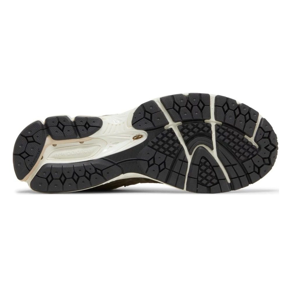 NEW BALANCE 2002R OLIVE BROWN