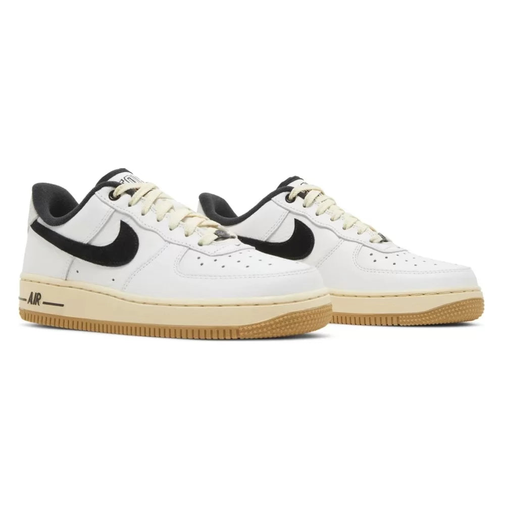 NİKE AIR FORCE 1 ’07 LX LOW COMMAND FORCE SUMMIT WHITE BLACK