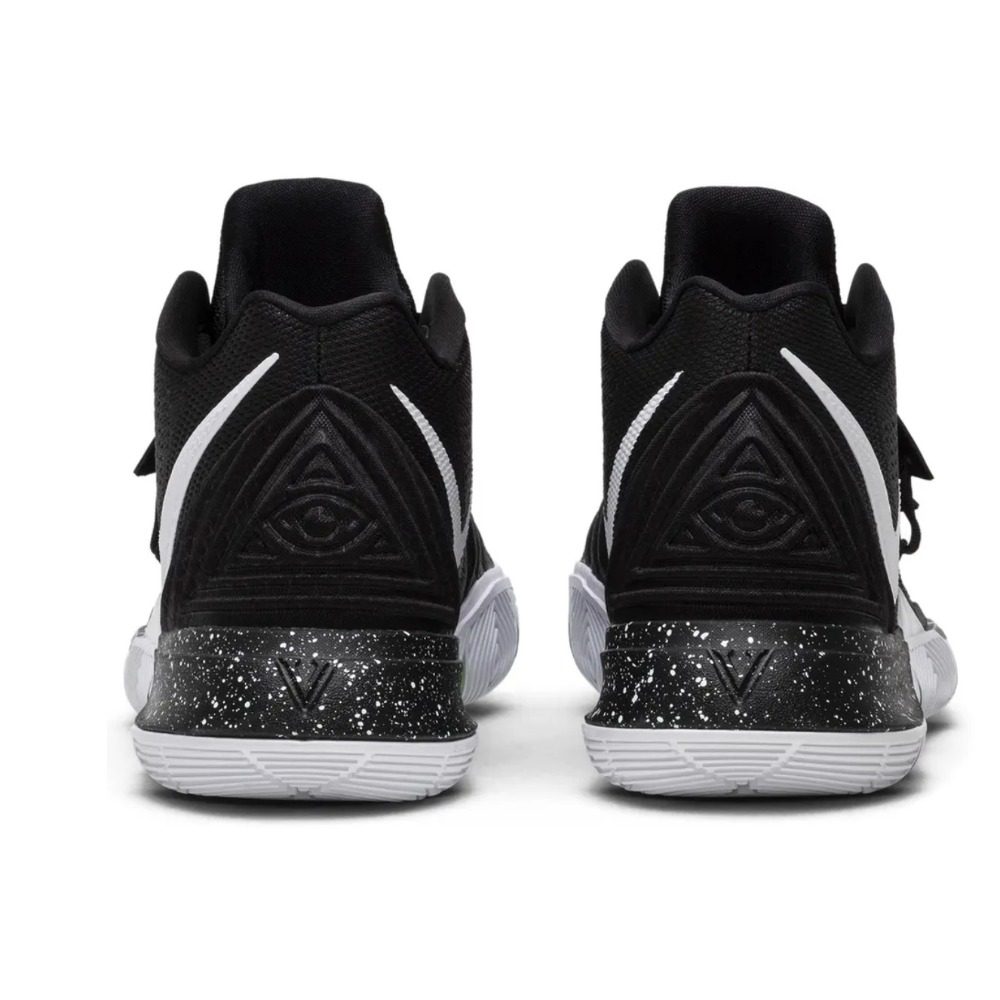 KYRIE 5 BLACK MAGIC