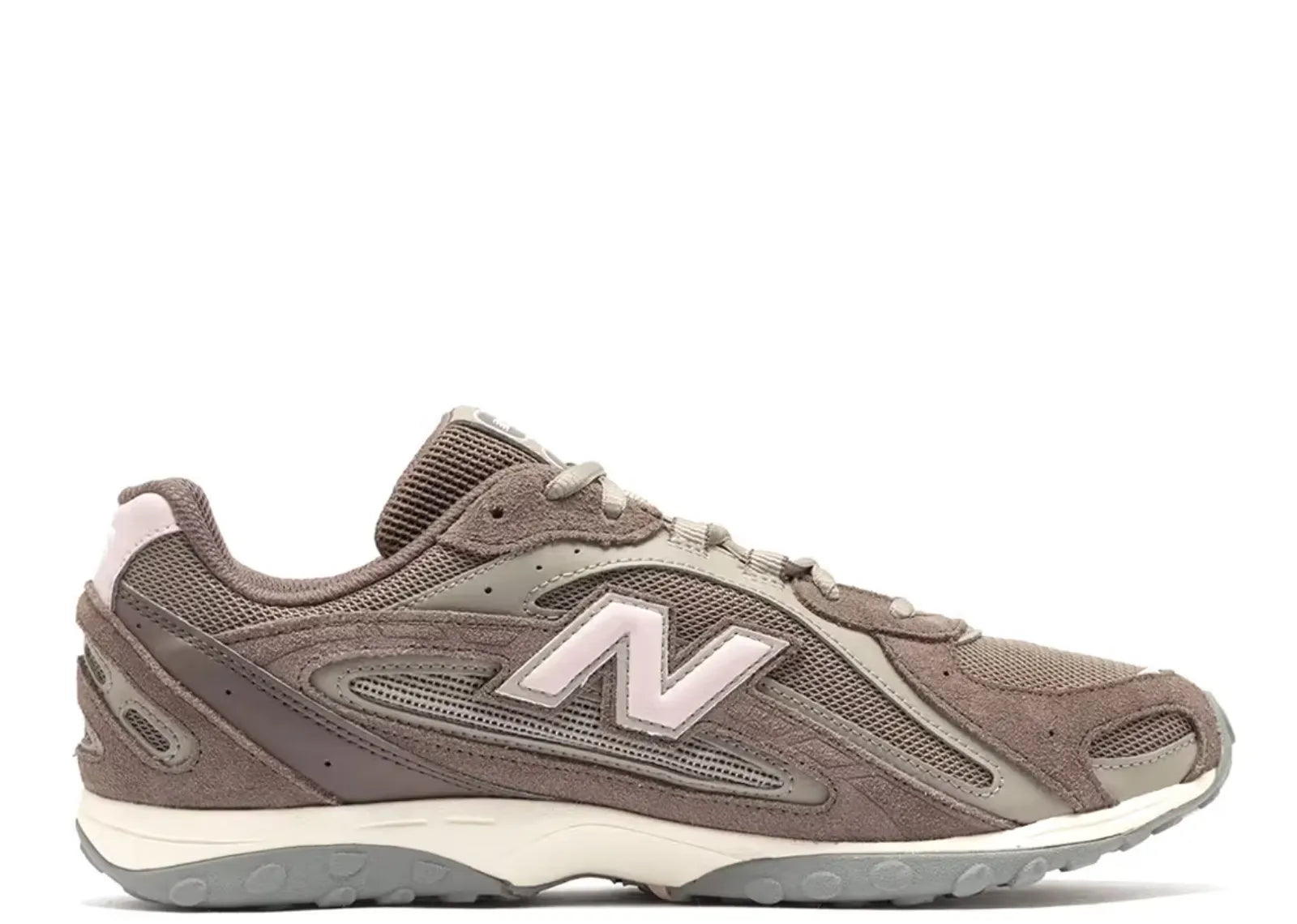 NEW BALANCE 204L CORTADO