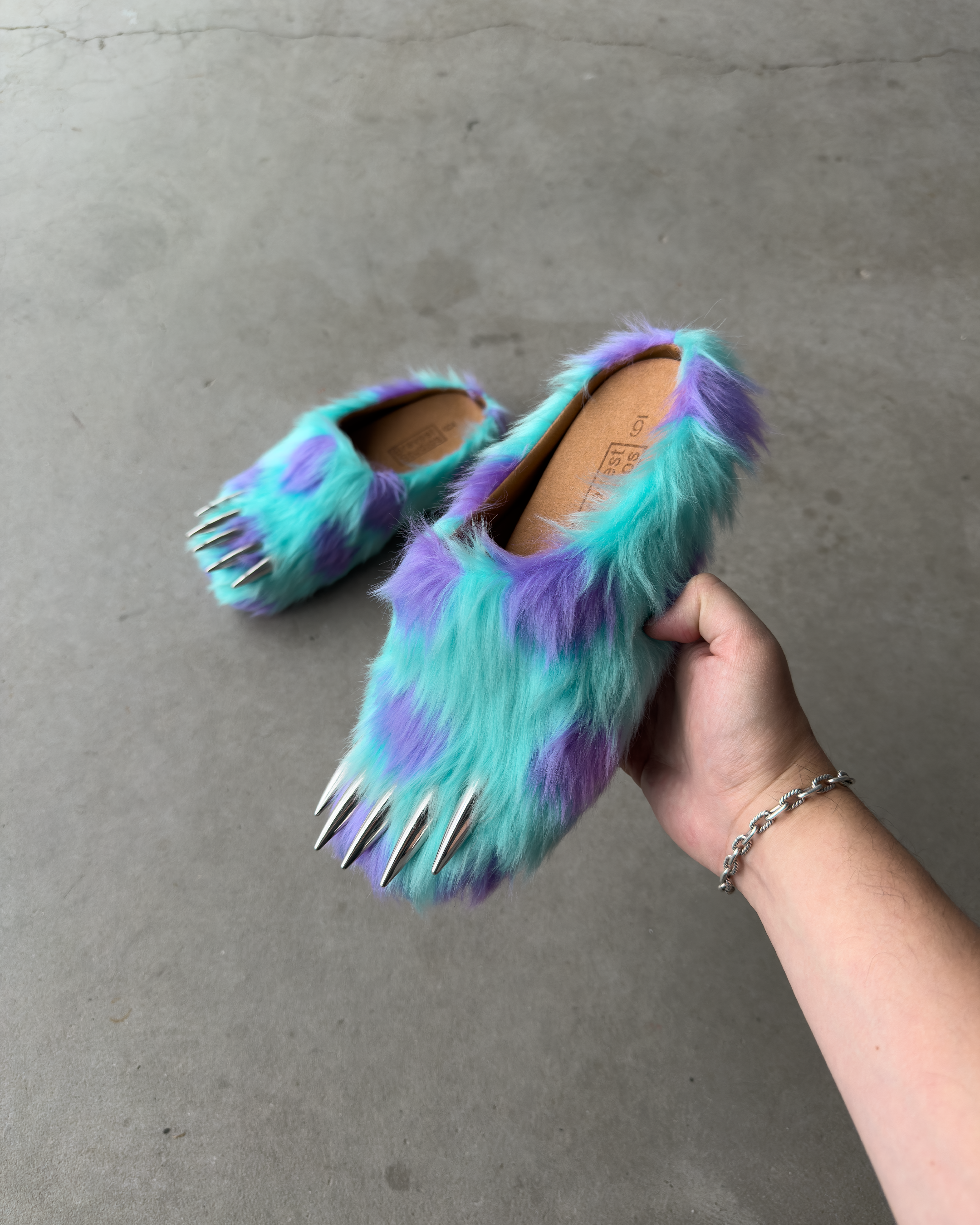 MONSTER CLAW MULES