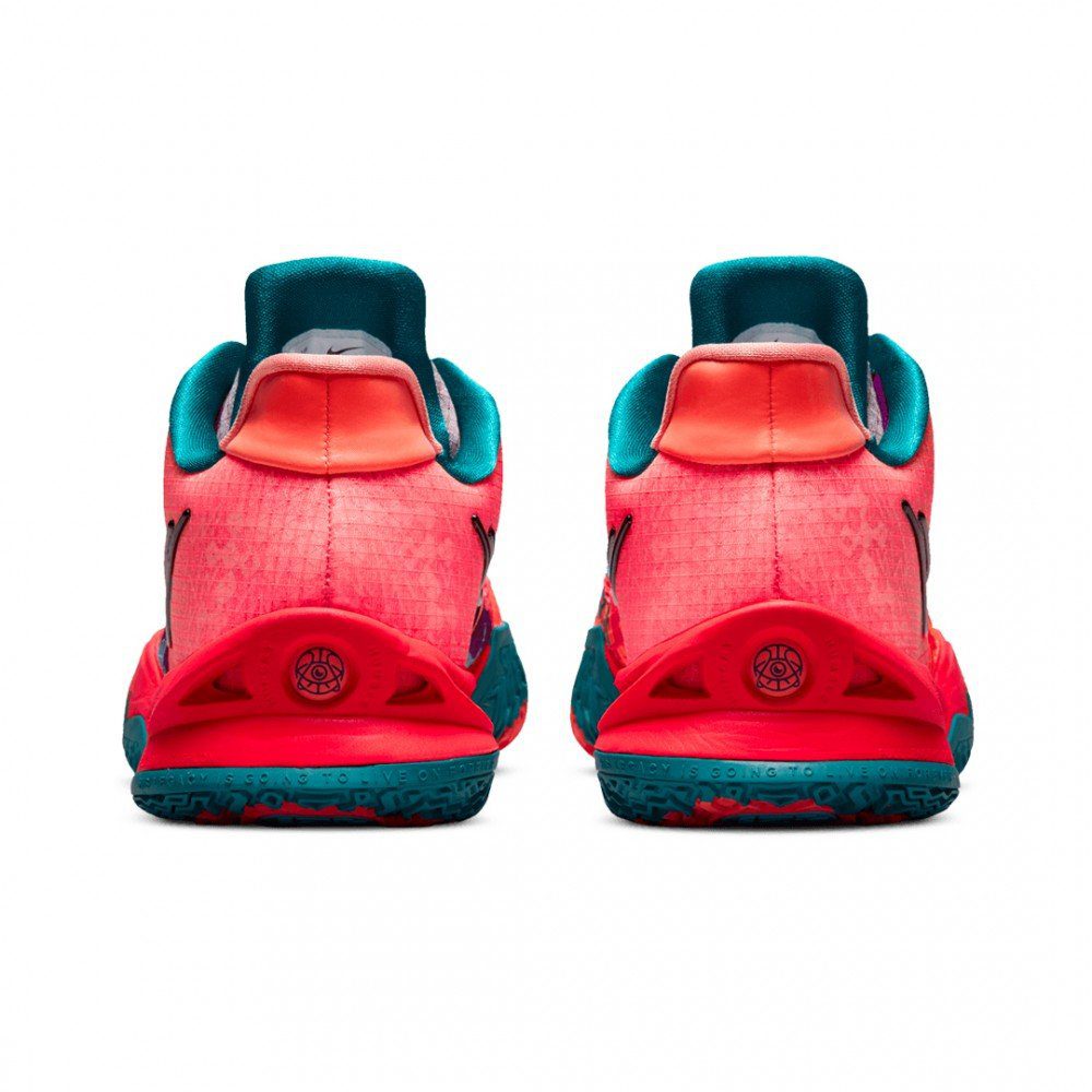 KYRIE LOW 4 1 WORLD 1 PEOPLE