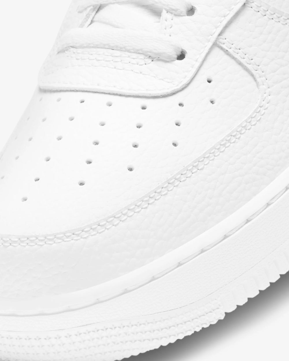 NİKE AIR FORCE 1 07 BEYAZ/SİYAH