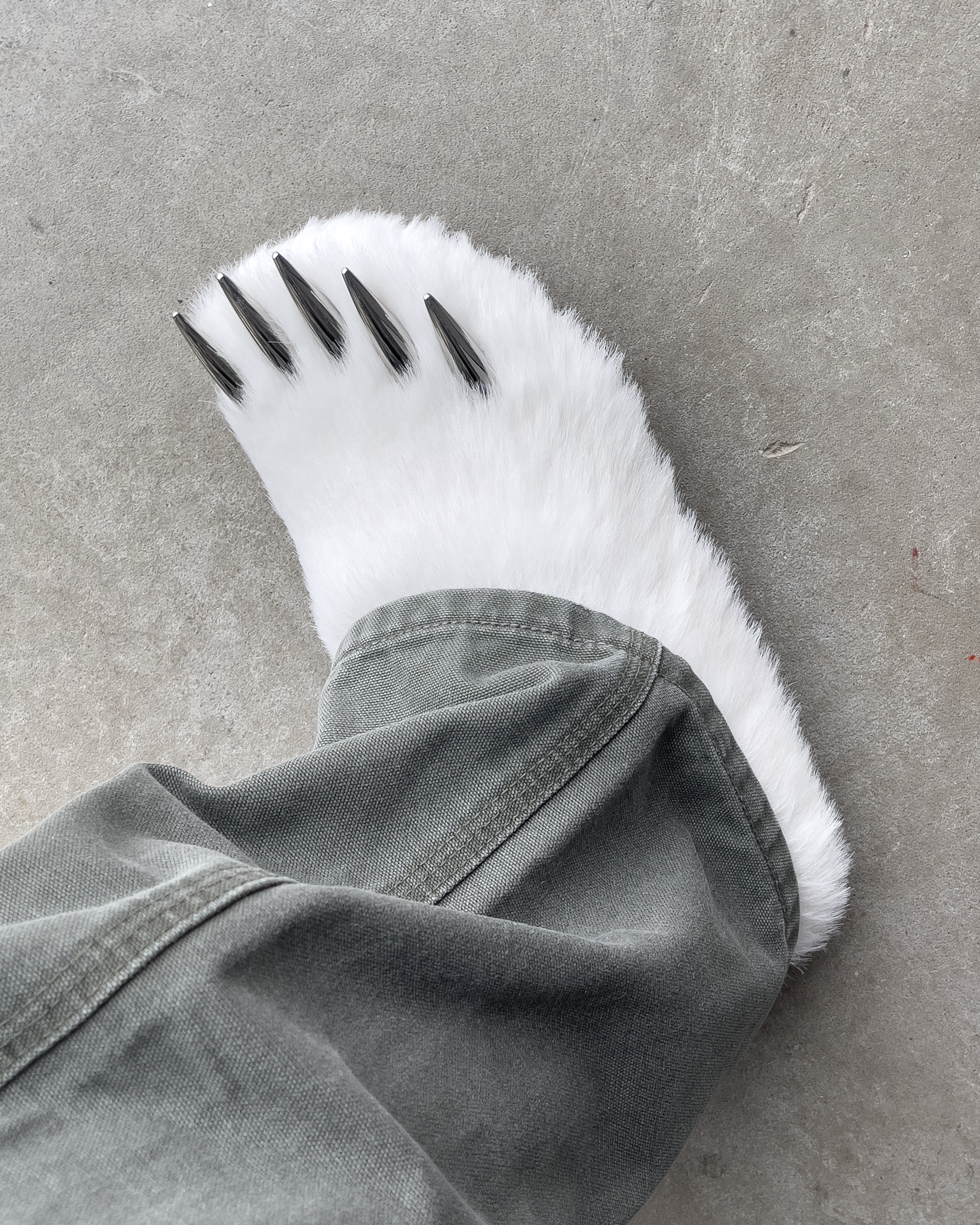 BÜYÜK BEYAZ AYI PENÇE MULELER