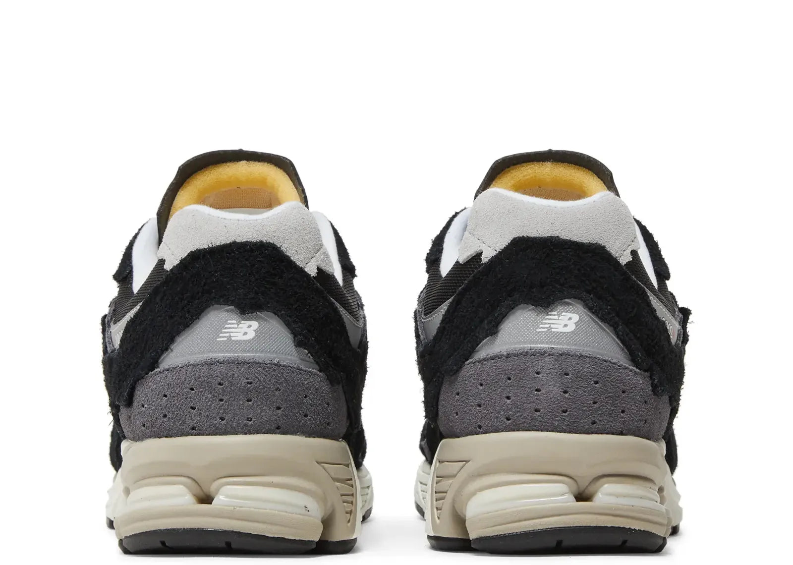 NEW BALANCE 2002R PROTECTION PACK BLACK GREY