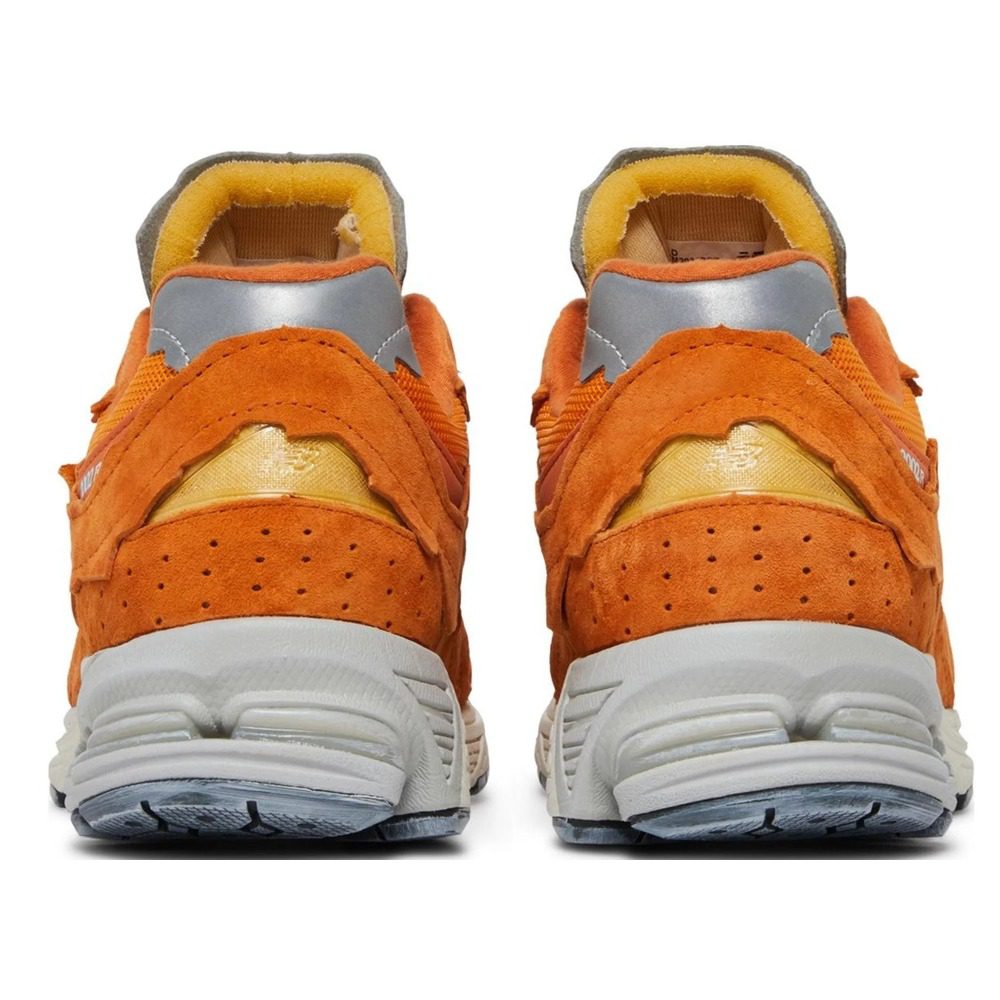 NEW BALANCE 2002R PROTECTION PACK VINTAGE ORANGE