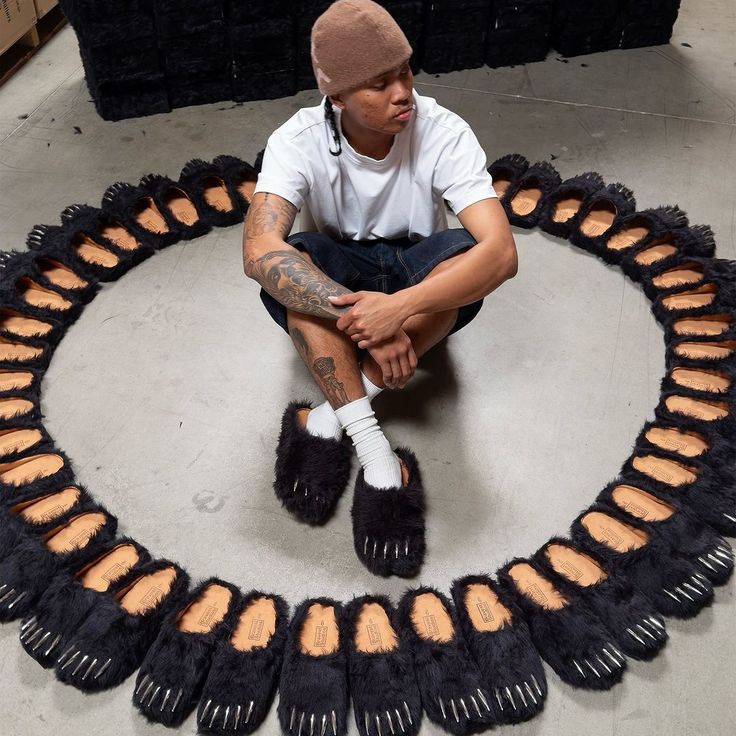 BLACK BEAR CLAW MULES